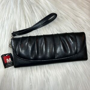 MUNDI Leather Wristlet - Black Wallet - Stylish and Functional